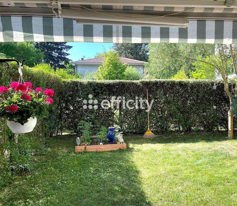 Appartement - 100 m² - 4 pièces