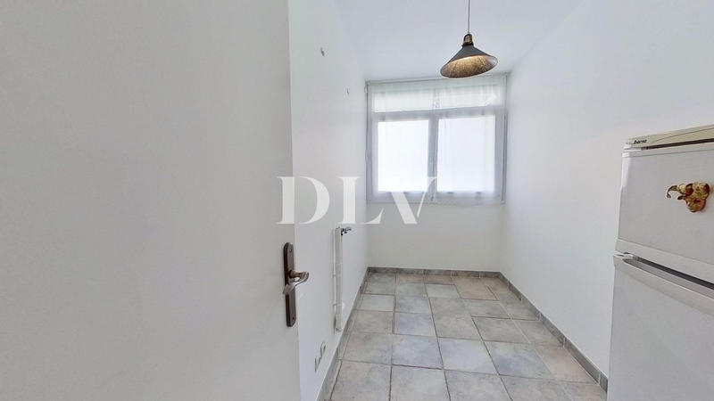 Appartement - 128 m² - 6 pièces