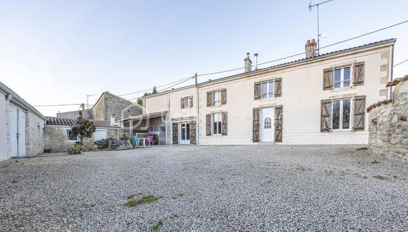 Propriété - 170 m² - 7 pièces