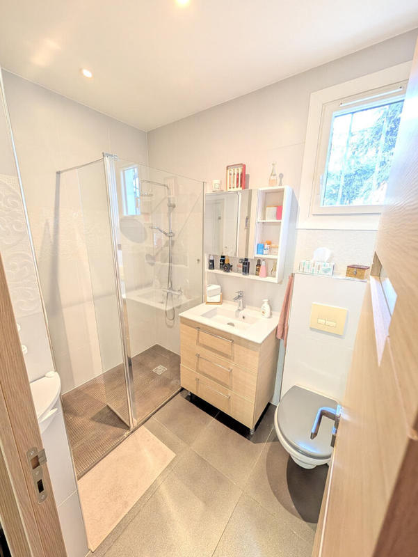 Appartement - 80 m² - 4 pièces