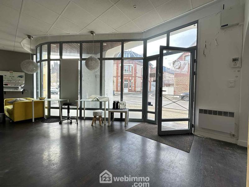 Local commercial - 626 m² - 40 pièces