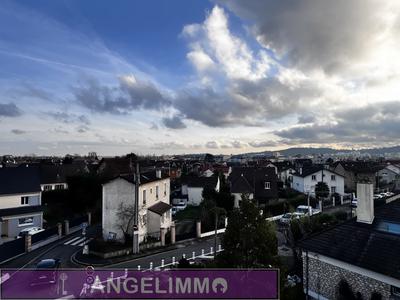 Appartement - 70 m² - 4 pièces