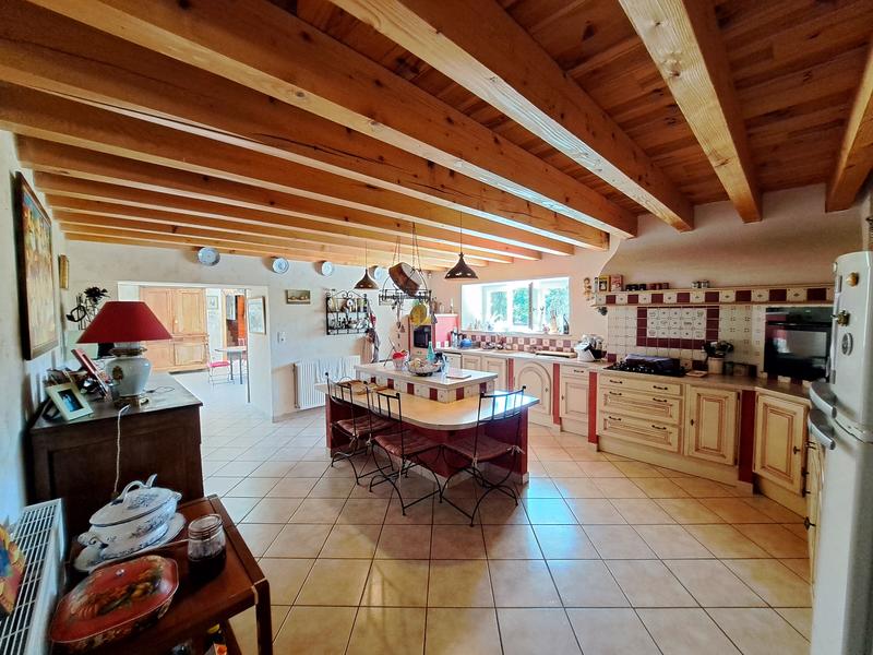 Maison - 207 m² - 6 pièces