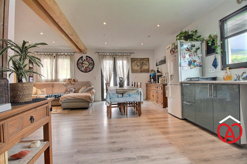 Maison - 106 m² - 5 pièces