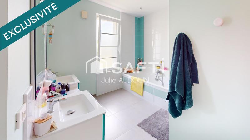 Maison - 280 m² - 9 pièces