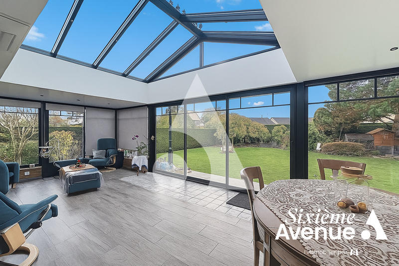 Maison - 185 m² - 8 pièces