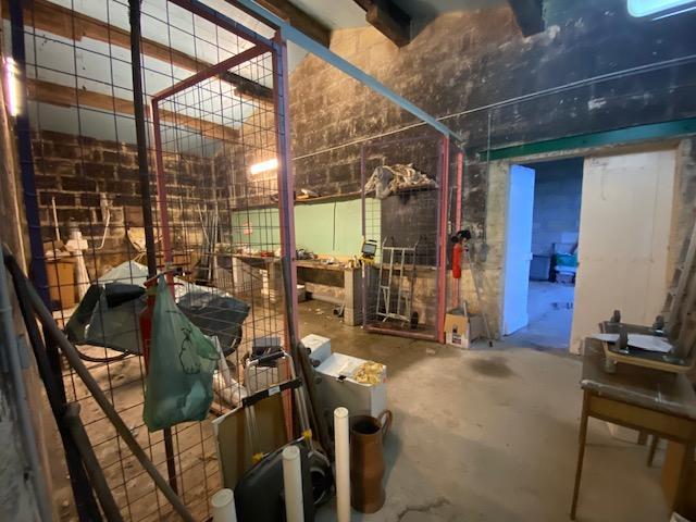 Grange - 485 m² - 2 pièces