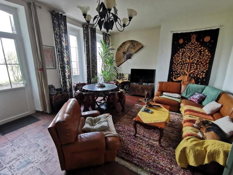 Maison - 320 m² - 7 pièces