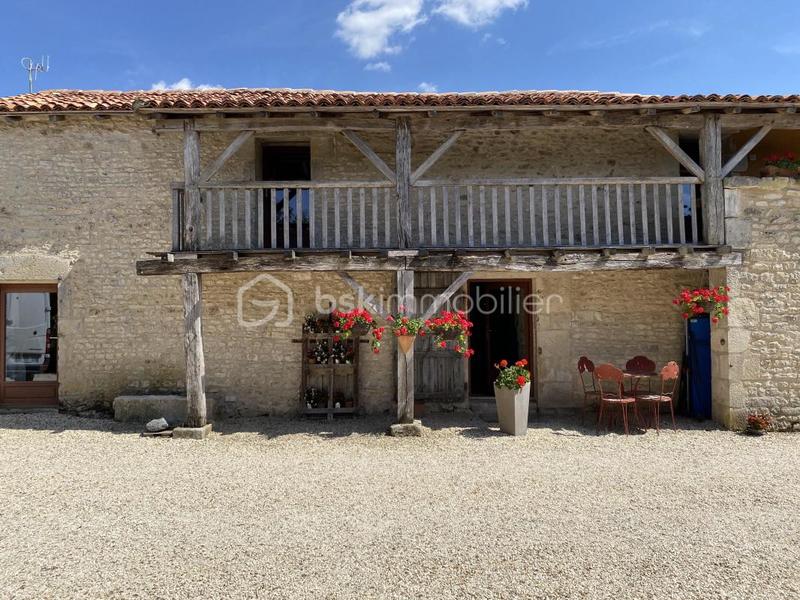 Propriété - 248 m² - 10 pièces