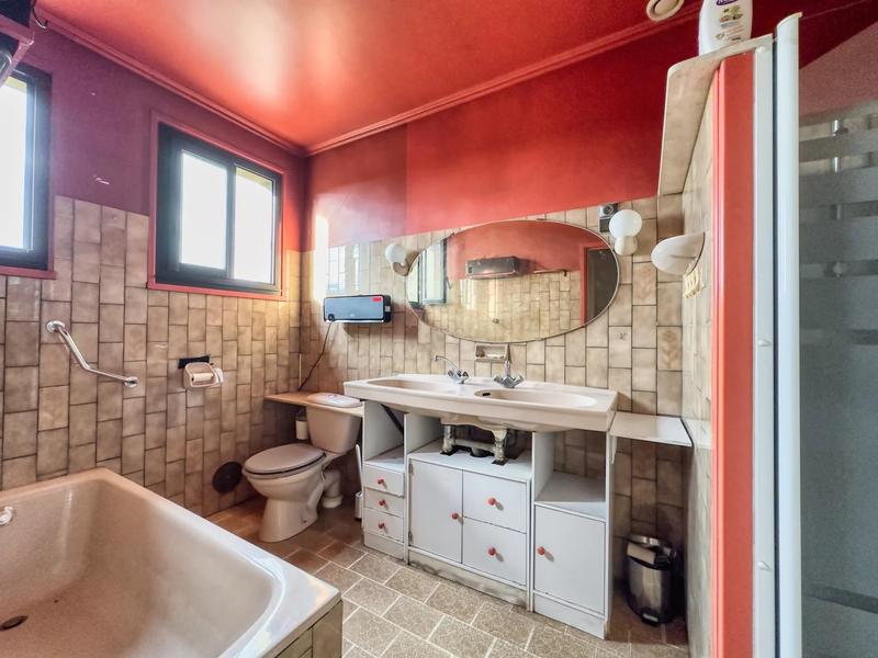 Maison - 203 m² - 7 pièces