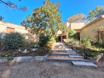 Villa - 185 m² - 5 pièces