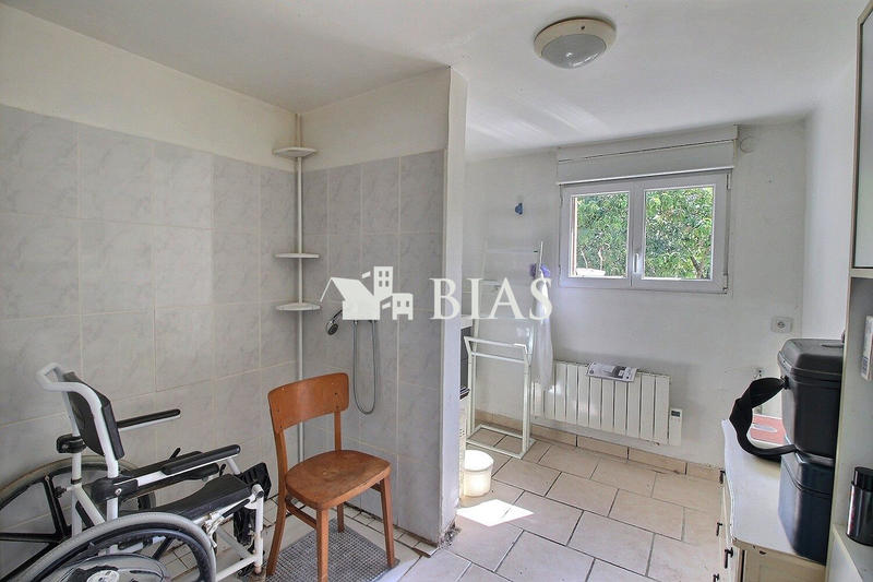 Maison - 298 m² - 10 pièces