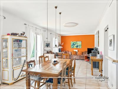 Villa - 140 m² - 6 pièces