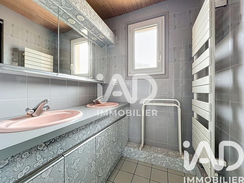 Maison - 92 m² - 5 pièces