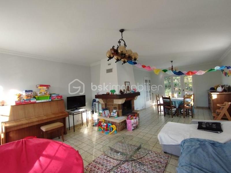 Maison traditionnelle - 123 m² - 6 pièces