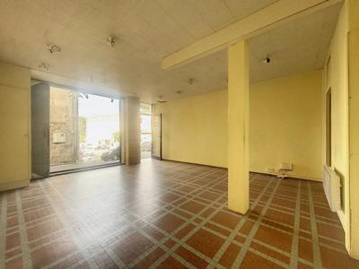 Magasins - 2 pièces