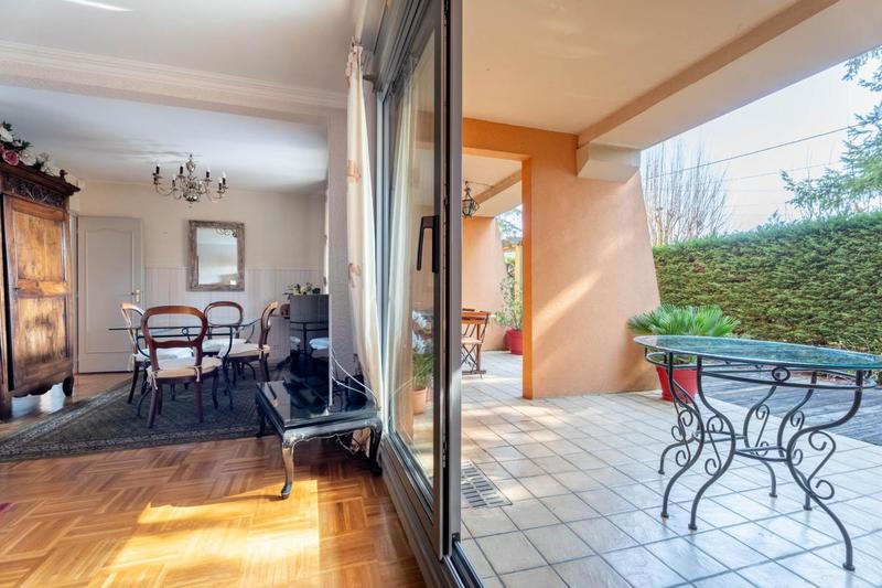 Appartement - 90 m² - 4 pièces