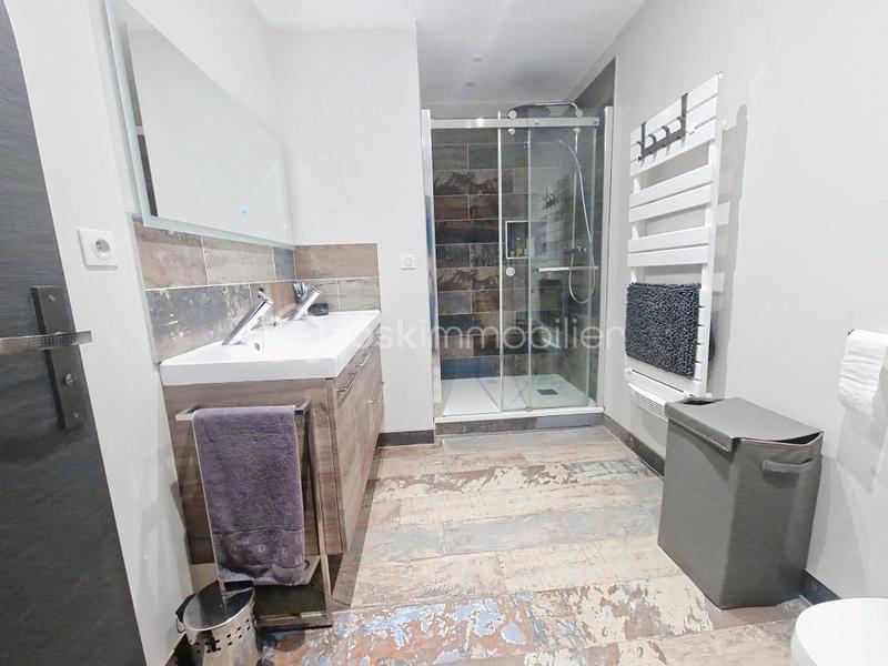 Appartement - 153 m² - 5 pièces