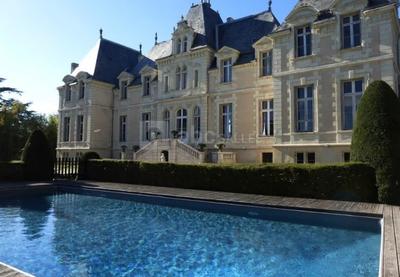 Manoir - 1 900 m² - 25 pièces