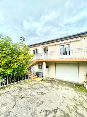 Maison - 104 m² - 5 pièces