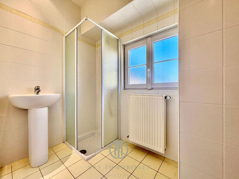 Maison - 275 m² - 5 pièces