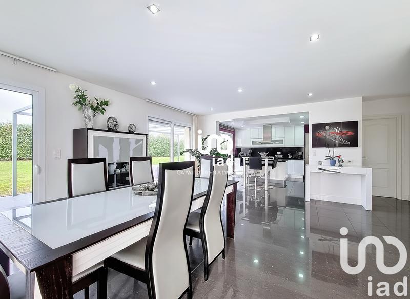 Maison de maîtres - 230 m² - 8 pièces