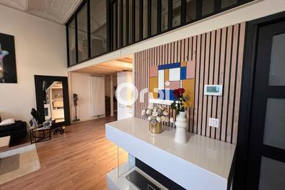 Loft - 80 m² - 3 pièces