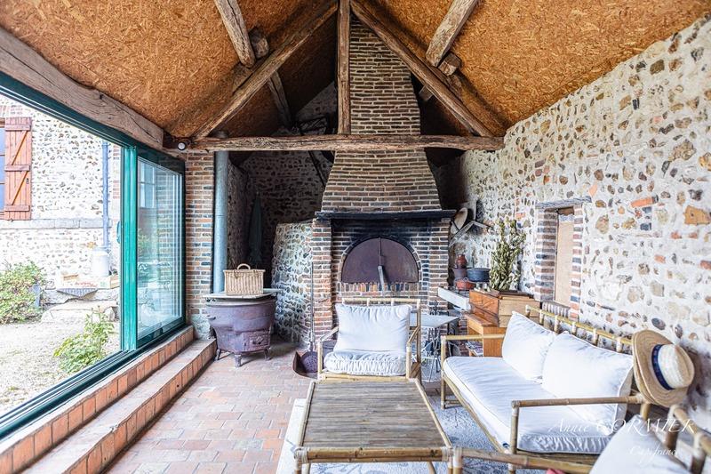 Maison - 245 m² - 7 pièces