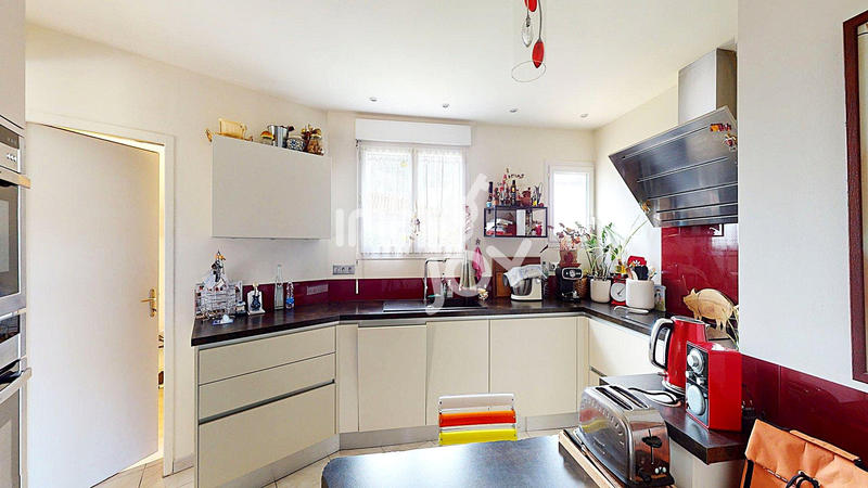 Maison - 111 m² - 5 pièces