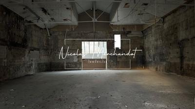 Local commercial - 400 m² - 1 pièce