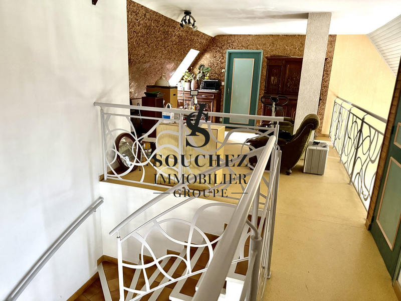 Maison - 191 m² - 6 pièces