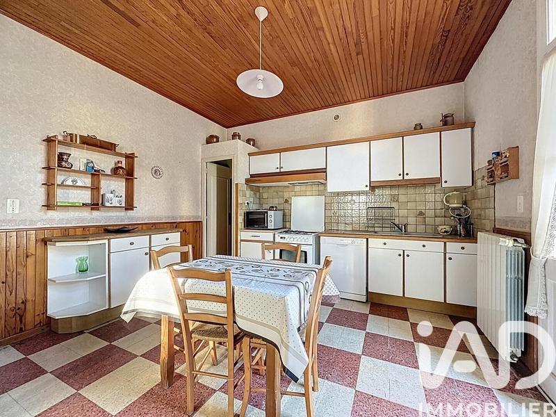 Maison - 253 m² - 8 pièces