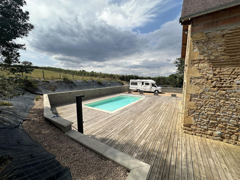 Maison - 230 m² - 7 pièces