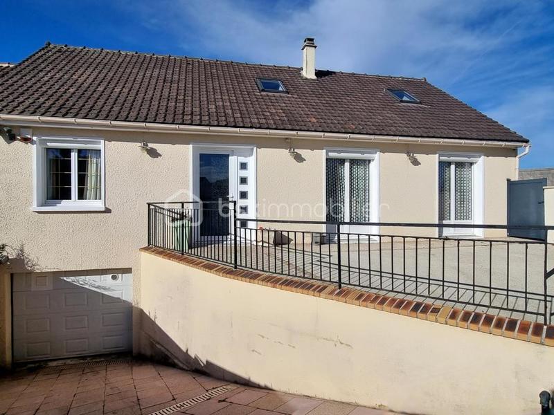 Maison traditionnelle - 138 m² - 6 pièces