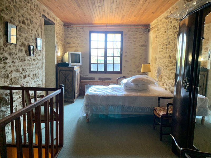 Maison - 261 m² - 7 pièces