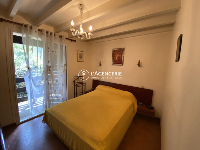 Villa - 90 m² - 5 pièces