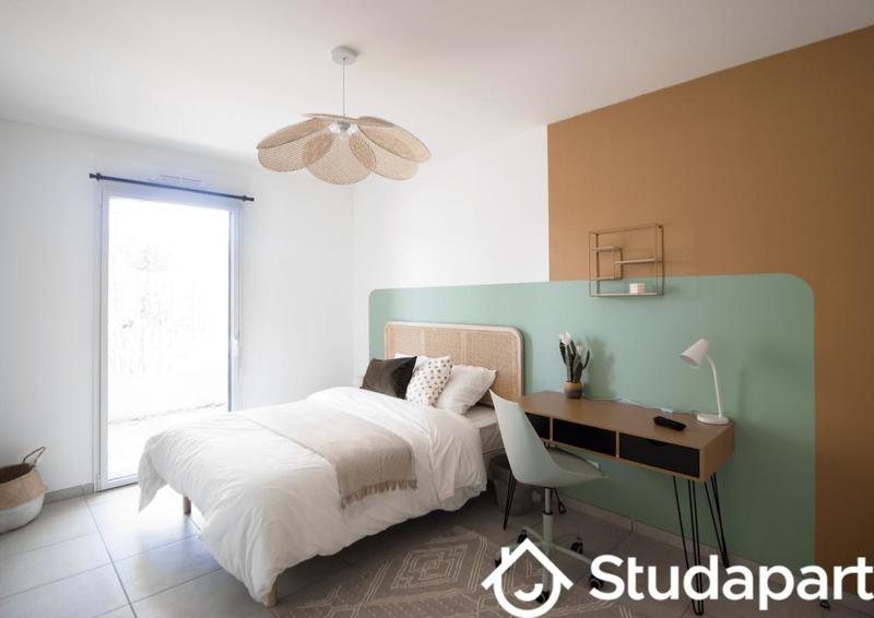 Chambre - 9 m² - 1 pièce