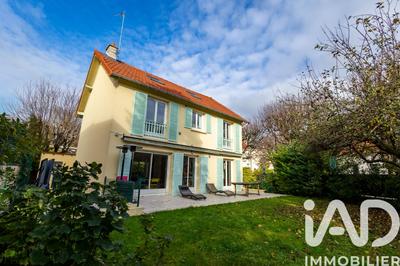 Maison - 178 m² - 8 pièces