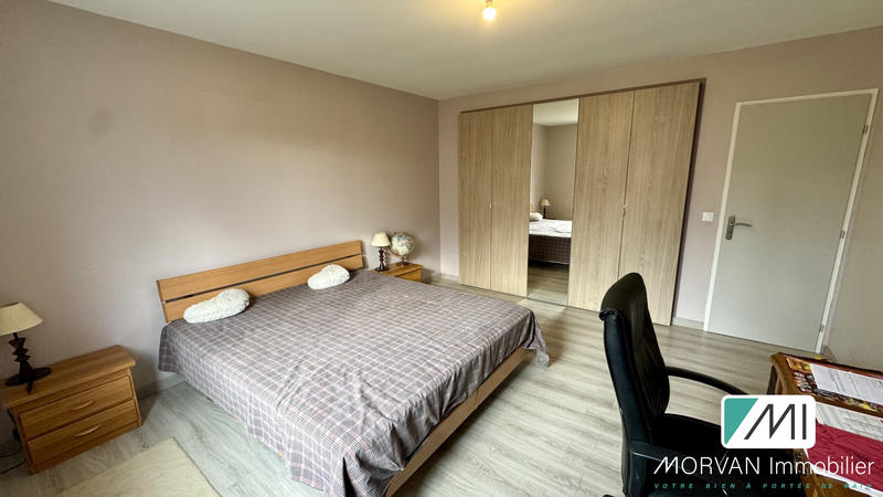 Maison - 228 m² - 8 pièces