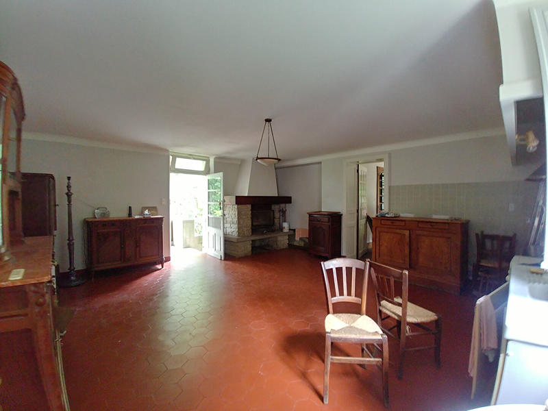 Maison - 210 m² - 9 pièces