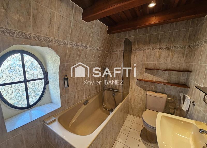 Château - 370 m² - 15 pièces