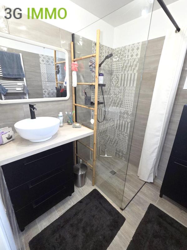 Maison - 87 m² - 5 pièces