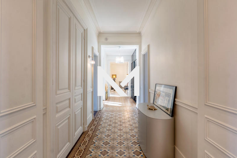 Appartement - 178 m² - 6 pièces