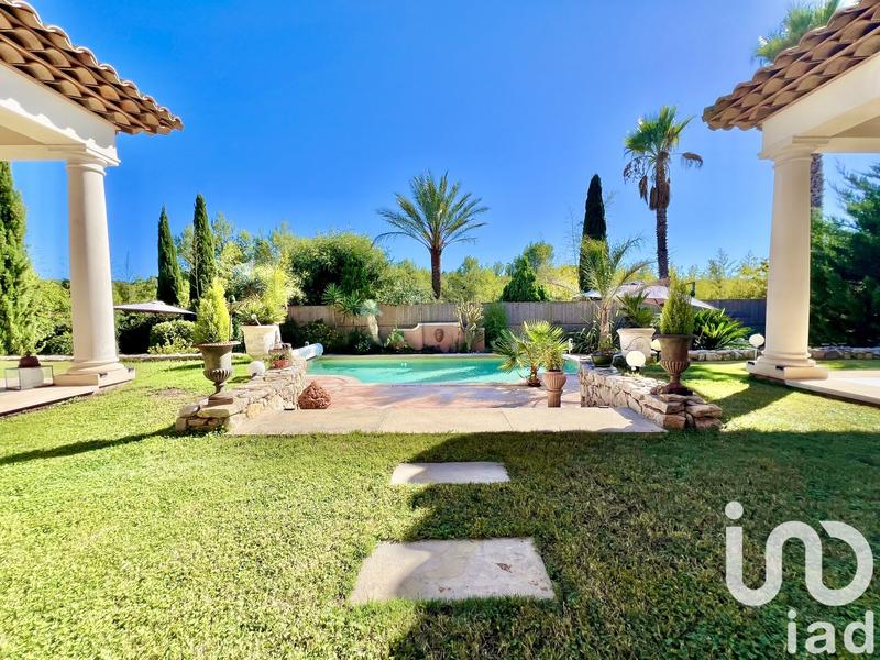 Maison - 180 m² - 5 pièces