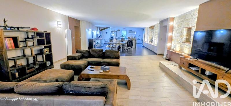 Maison - 370 m² - 8 pièces