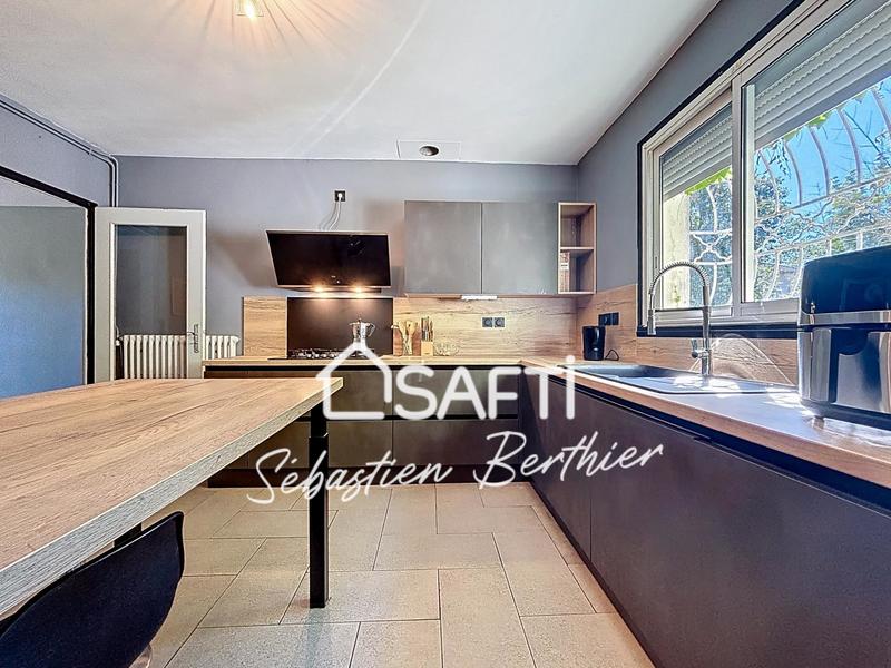 Maison - 180 m² - 6 pièces