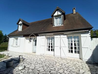 Maison - 143 m² - 5 pièces