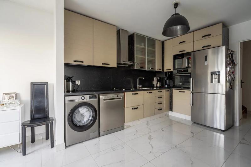 Appartement - 125 m² - 5 pièces