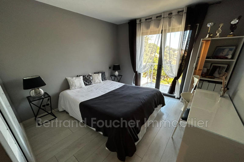 Propriété - 220 m² - 7 pièces