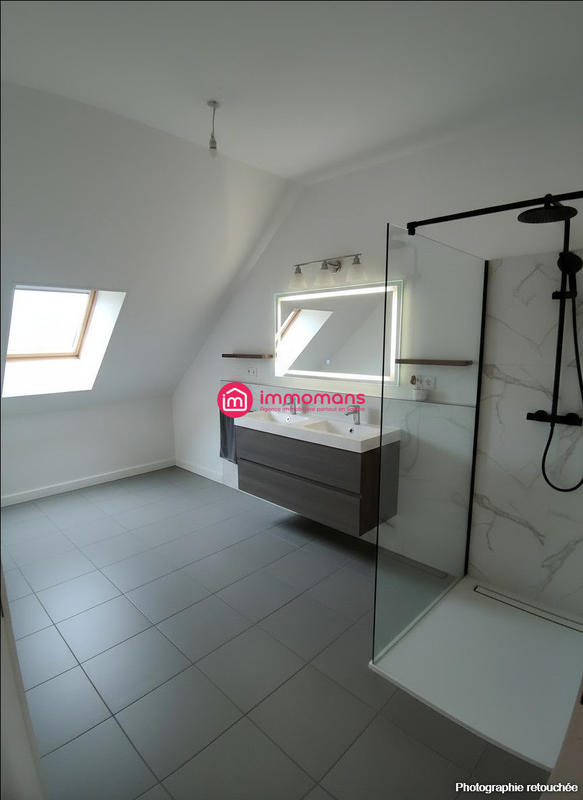 Maison - 180 m² - 8 pièces